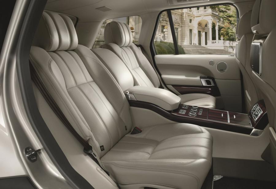 Интерьер Land Rover Range Rover SVAutobiography Dynamic 2016 года  (фото 32 из 35)